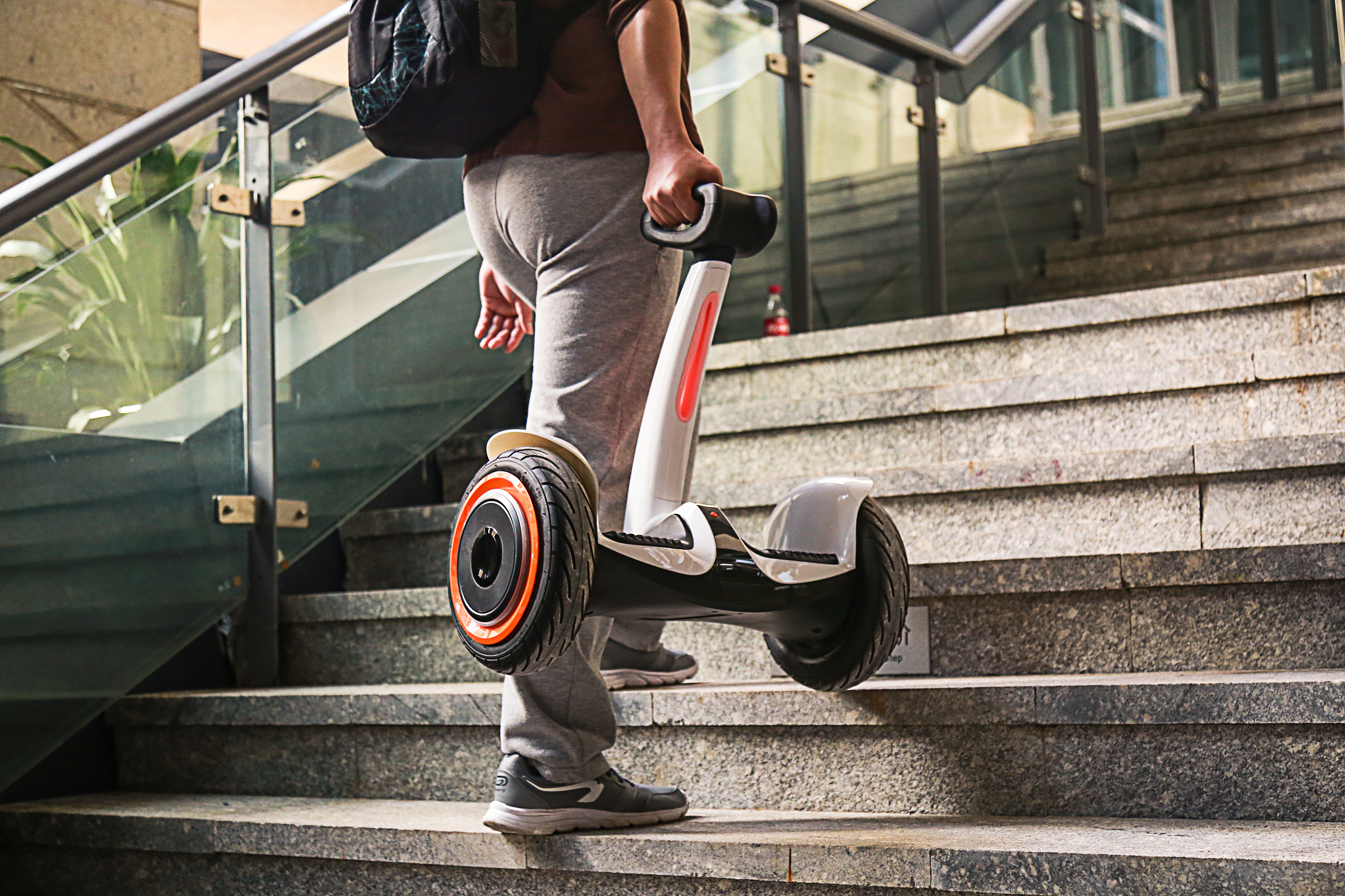 平衡车户外摄影