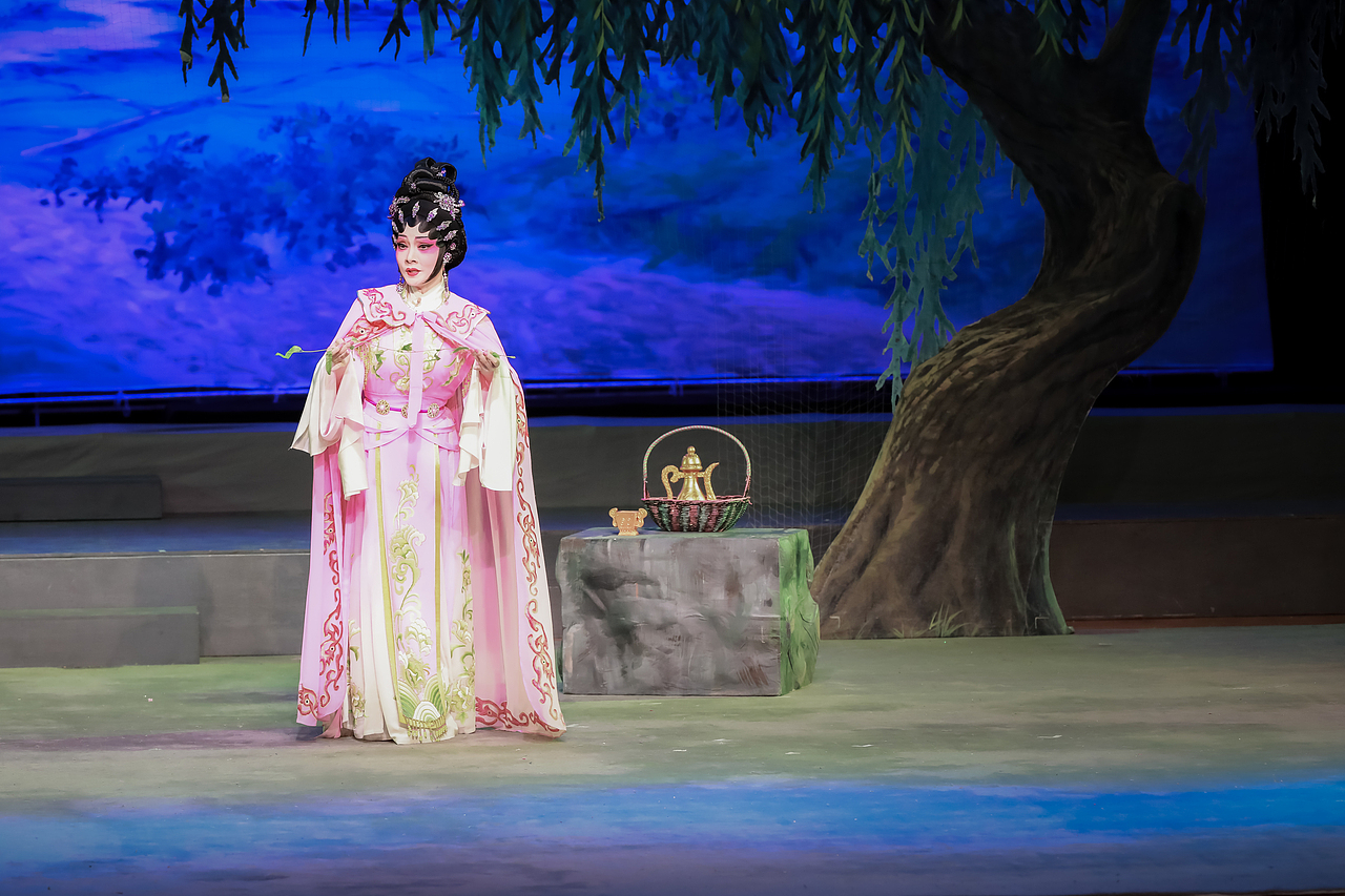 第一次看深圳粤剧（紫钗记）。（图ZMzc2NTc4Njky） - 传统/民族服饰 - 站酷设计师洲遊視界原创素材 - 站酷ZCOOL