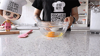 全蛋海绵杯子蛋糕