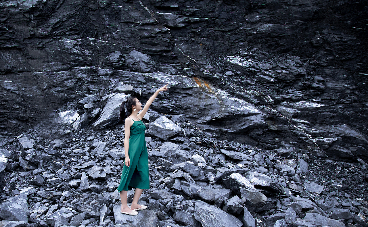 冰岛人像创作（图ZMTkwNTkyNDg0） - 人像摄影 - 站酷设计师王世荣原创素材 - 站酷ZCOOL