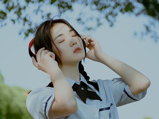 夏天的耳机