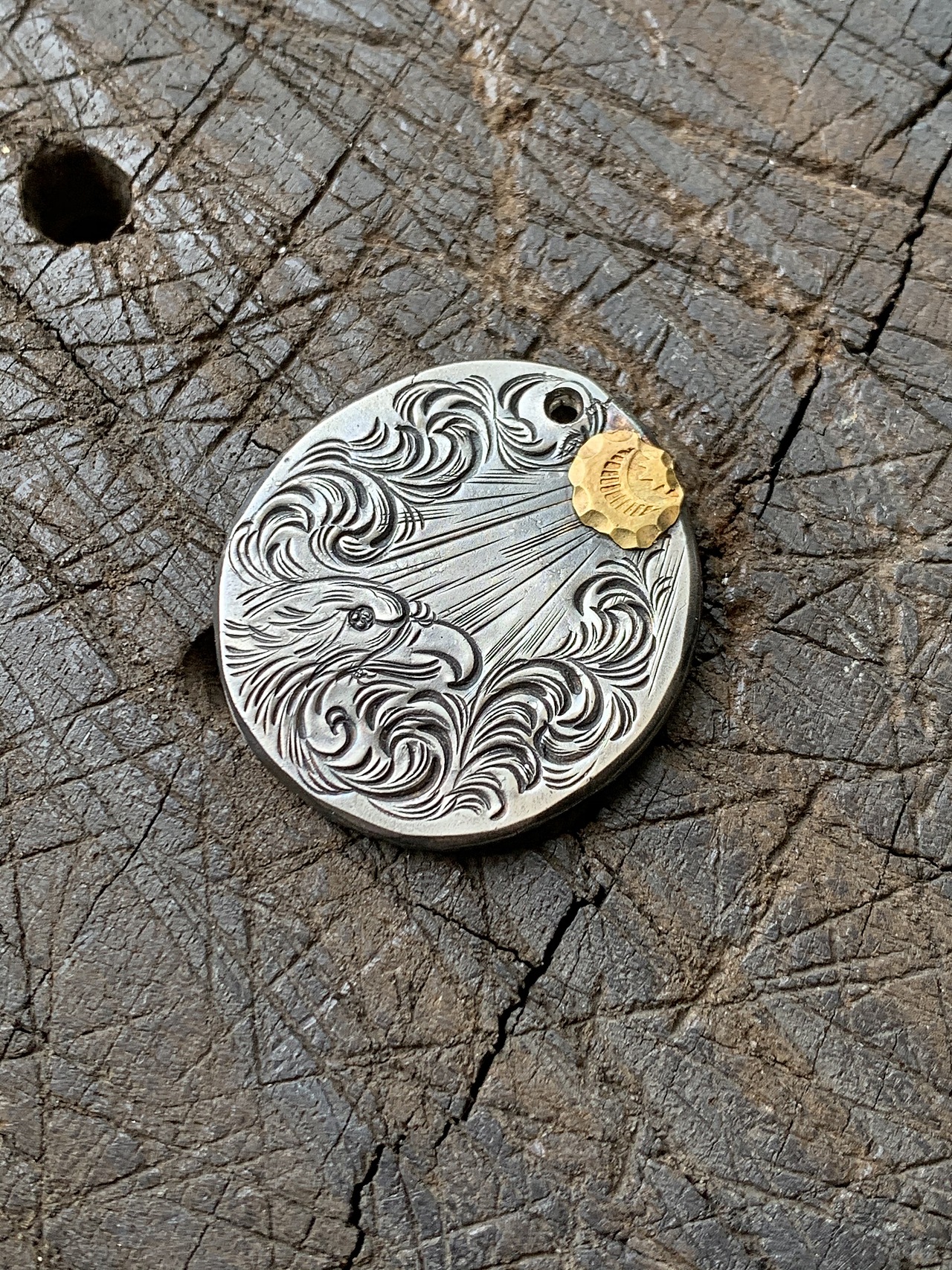 手工錾刻唐草吊坠