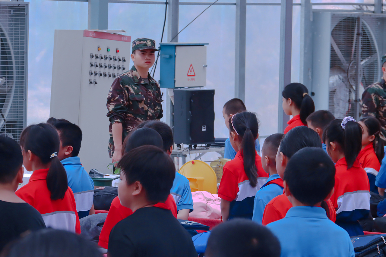 走出教室,走进田间丨后溪小学走进文源山现代农业基地