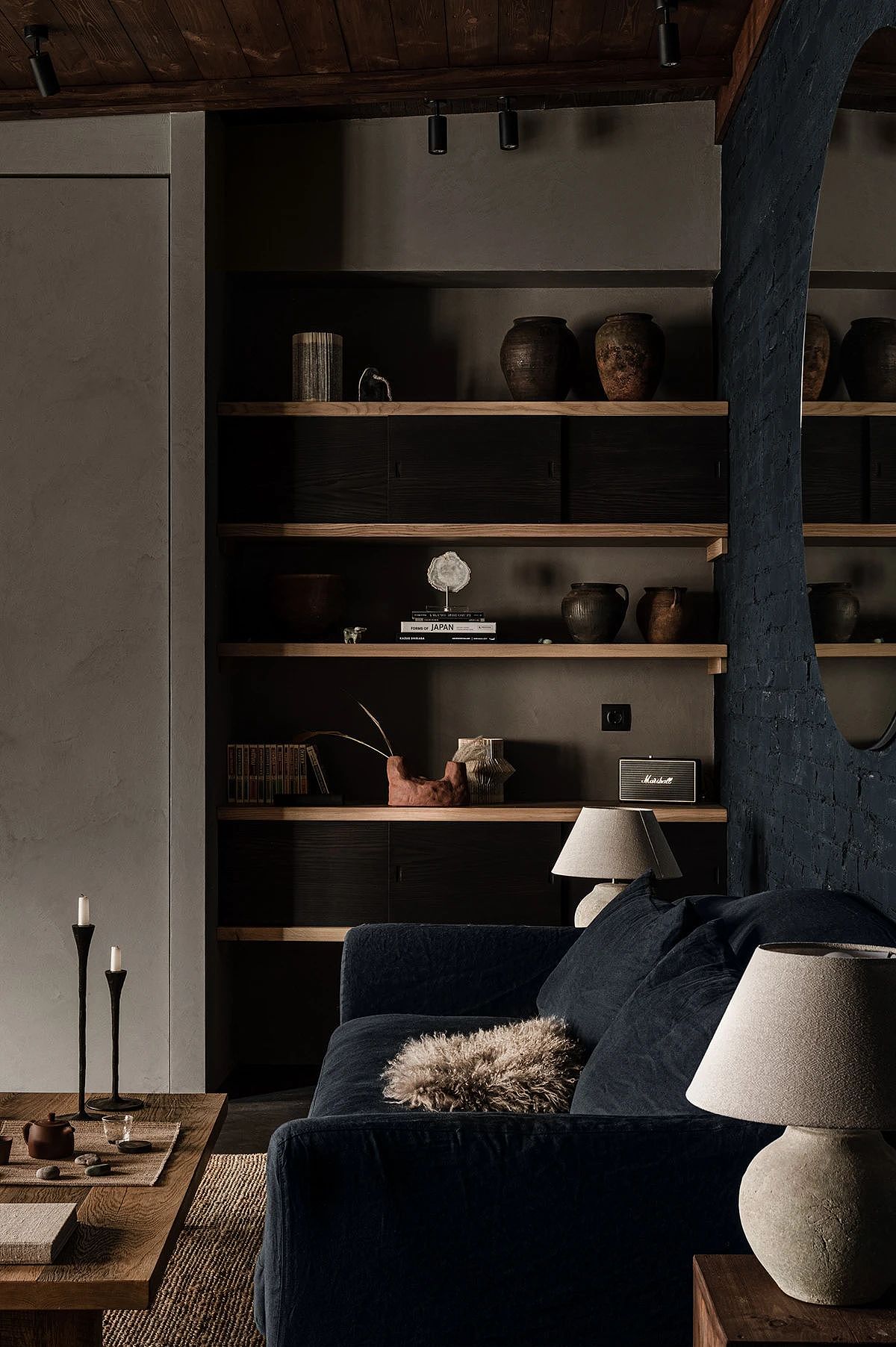 45㎡ 小公寓,高级黑灰色下的优雅