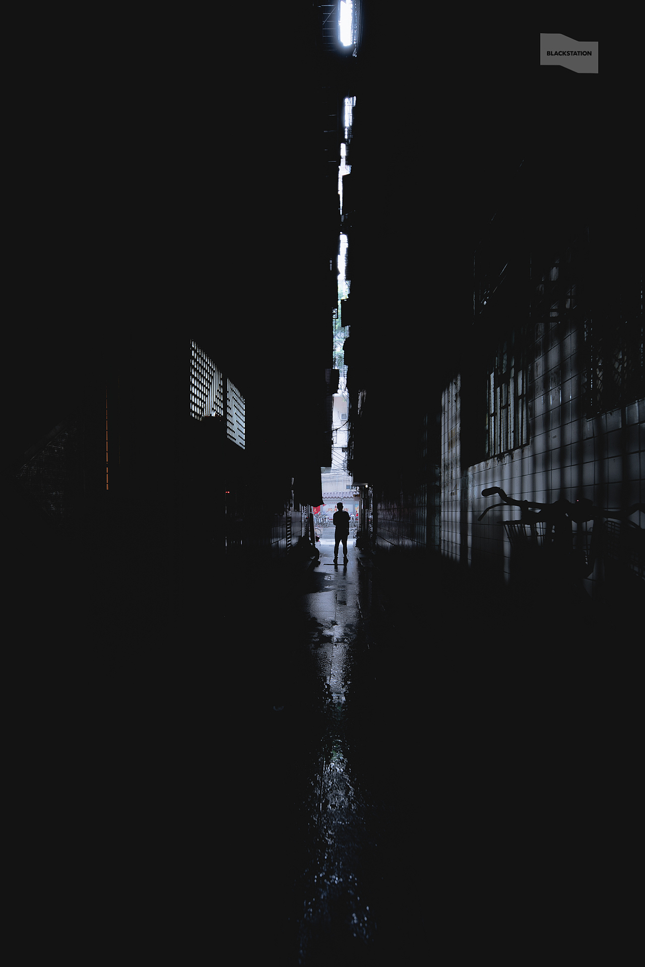 忽明忽暗 · 城中烟火 / 广州城中村主题系列 I