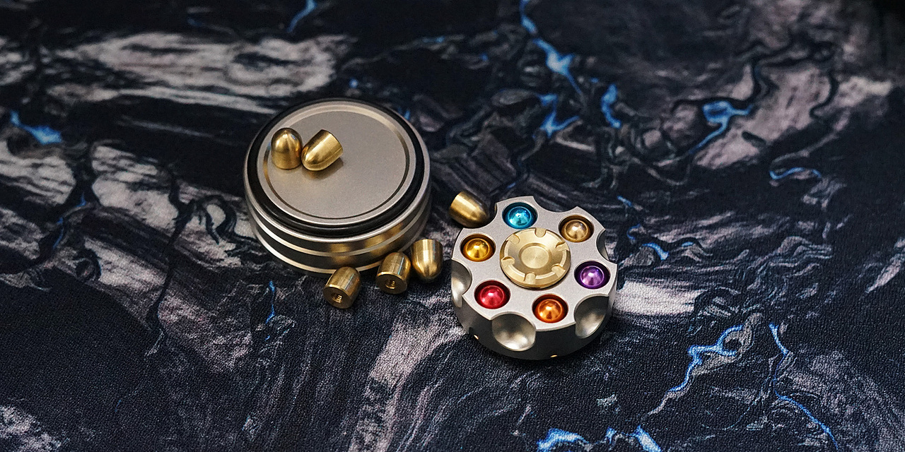 专属男人的edc玩具左轮指尖陀螺