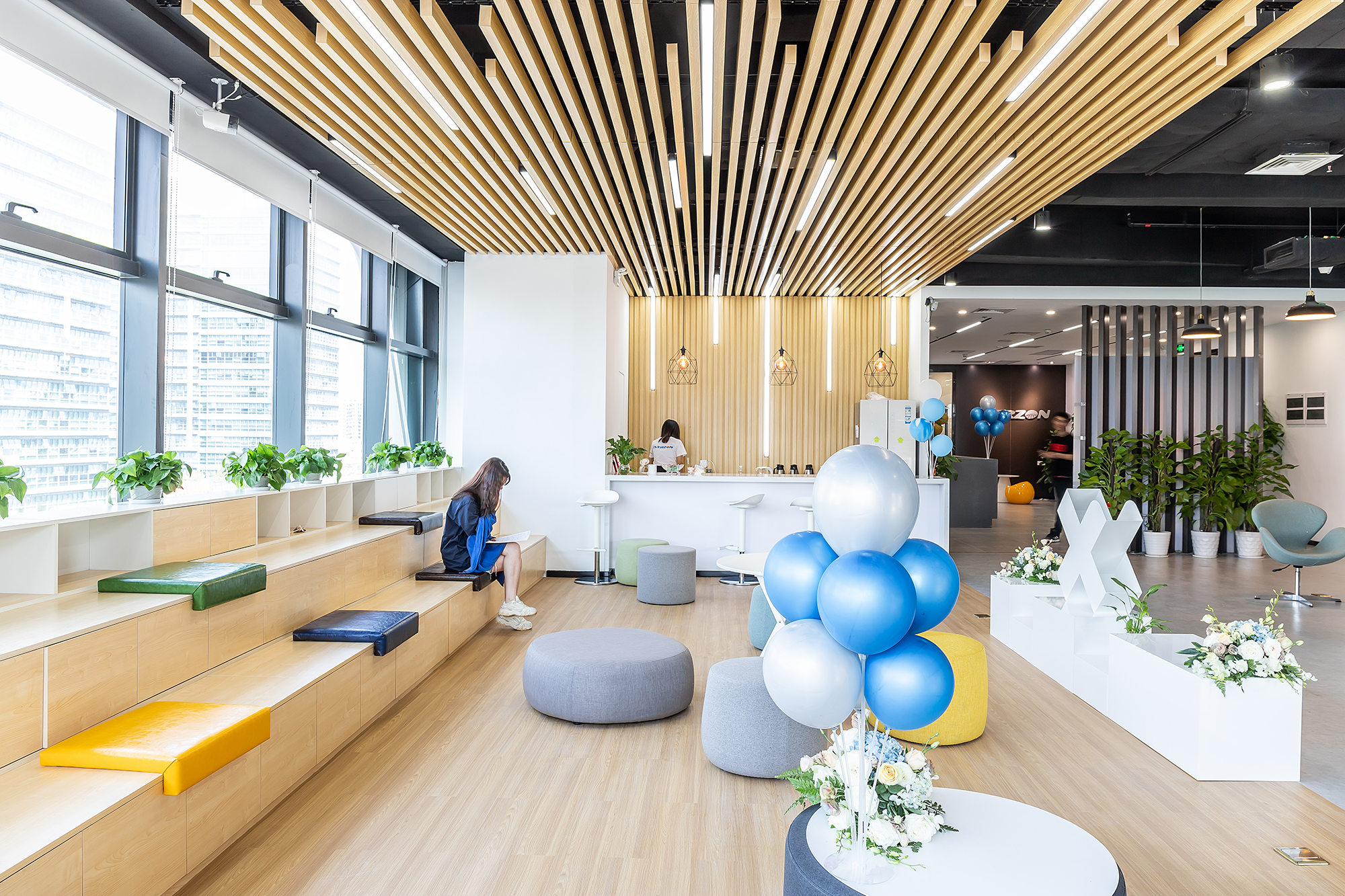 深圳商業(yè)空間攝影的個(gè)人主頁(yè)（封面預(yù)覽） - 主頁(yè)封面設(shè)置 - 站酷設(shè)計(jì)師深圳商業(yè)空間攝影原創(chuàng)素材 - 站酷ZCOOL