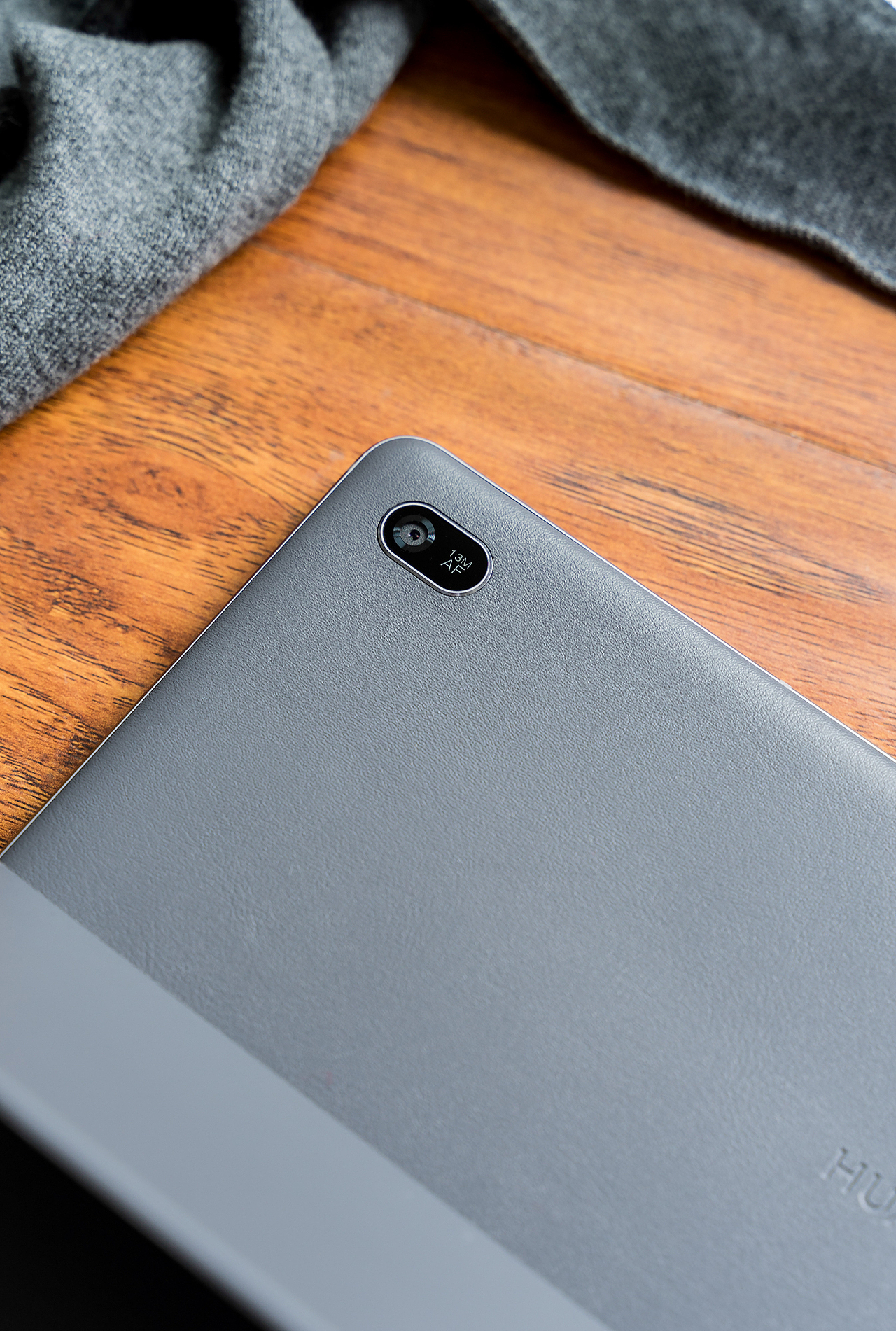 静物练习:华为MateBook E二合一笔记本电脑