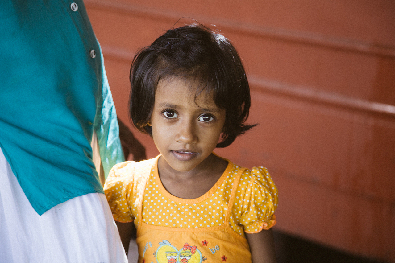 遇见最融情的微笑-斯里兰卡人像篇（图ZNjk2OTU1MDA=） - 人像摄影 - 站酷设计师_呼叫派大星原创素材 - 站酷ZCOOL