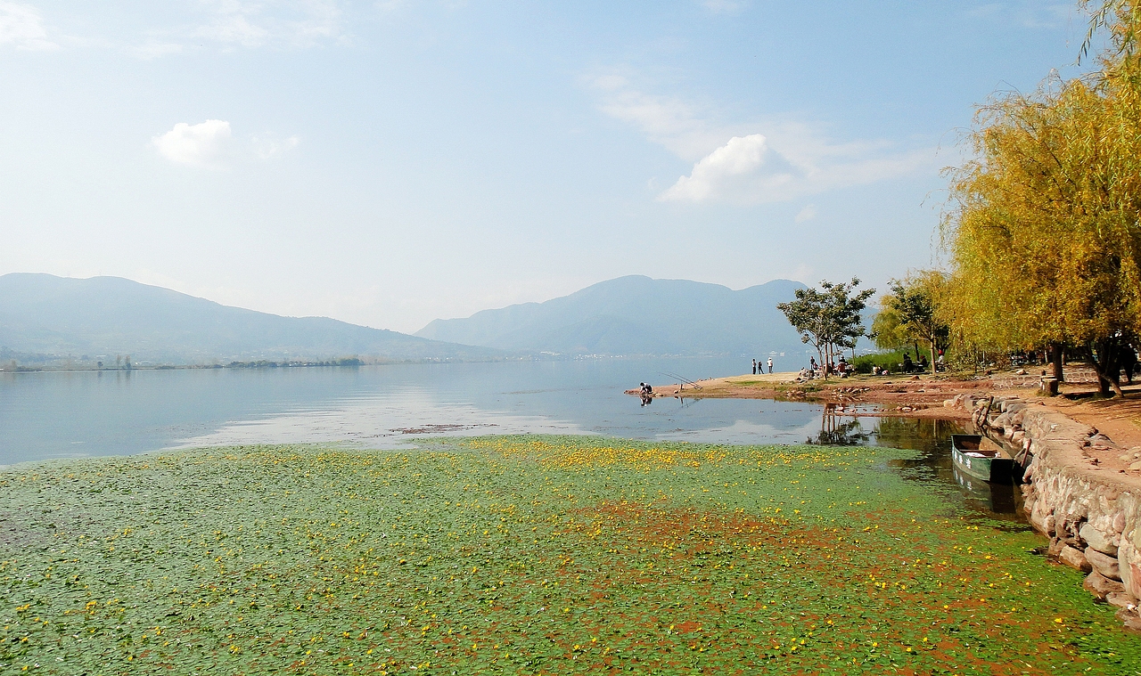 西昌邛海风光