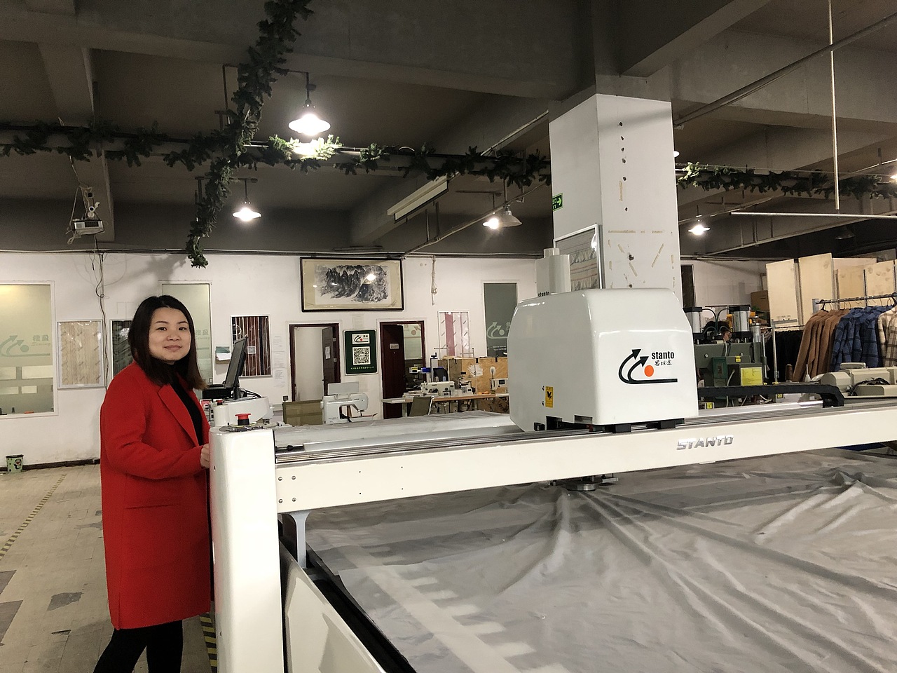 自动裁床,杭州展厅自动裁床展示,自动裁剪中心。
