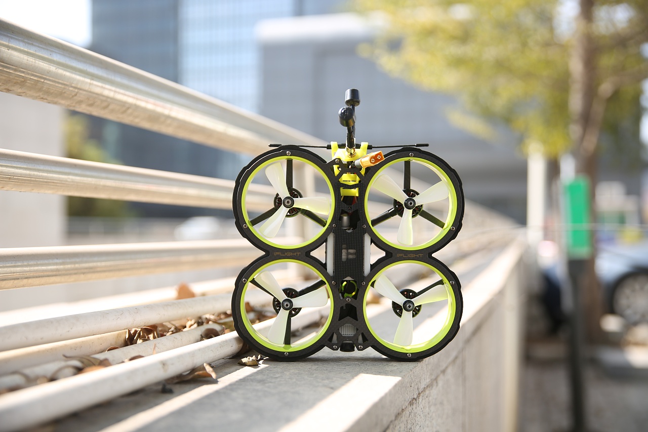 fpv穿越机外景拍摄