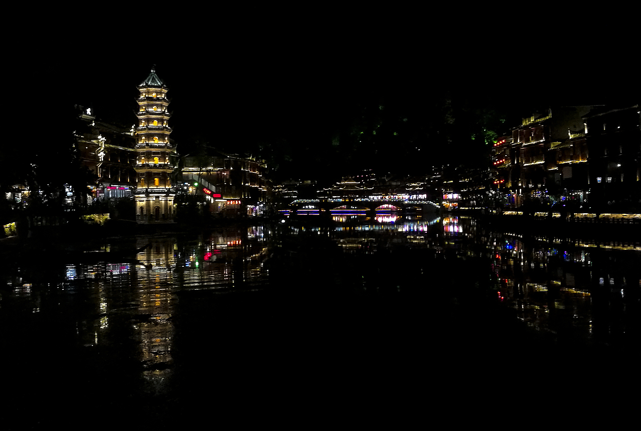 凤凰古城夜景风光