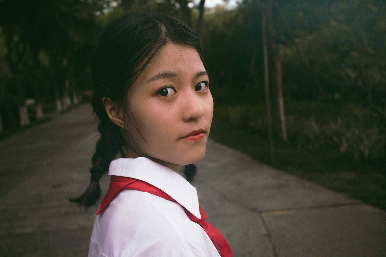 敬个礼呀 握握手（图ZMTI2MzY3NjU2） - 人像摄影 - 站酷设计师POKYUIE原创素材 - 站酷ZCOOL