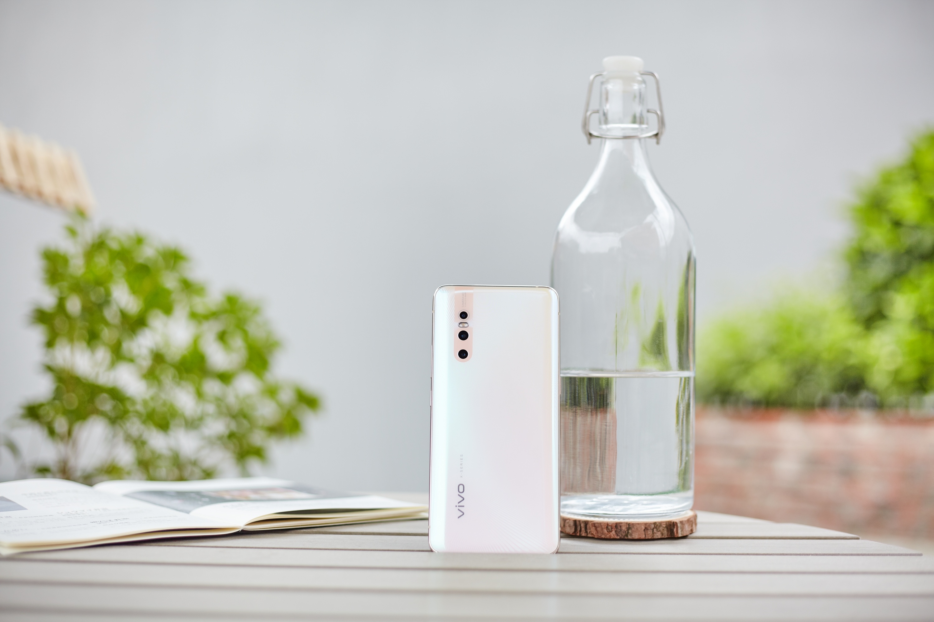 vivo x27 手机 粉黛金 场景图|摄影|产品摄影|云间眠 - 原创作品