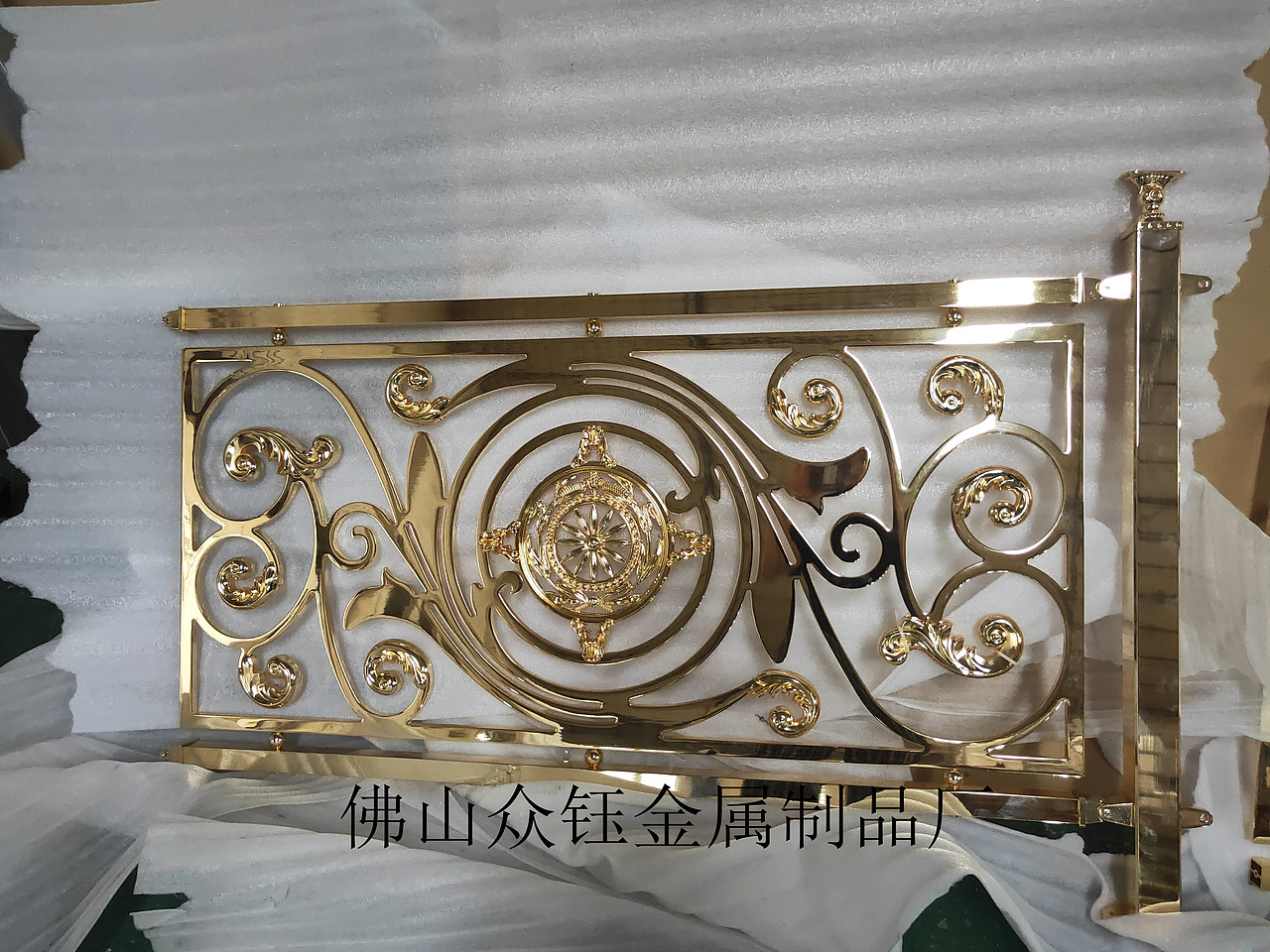 铝板雕刻护栏别墅装饰楼梯护栏