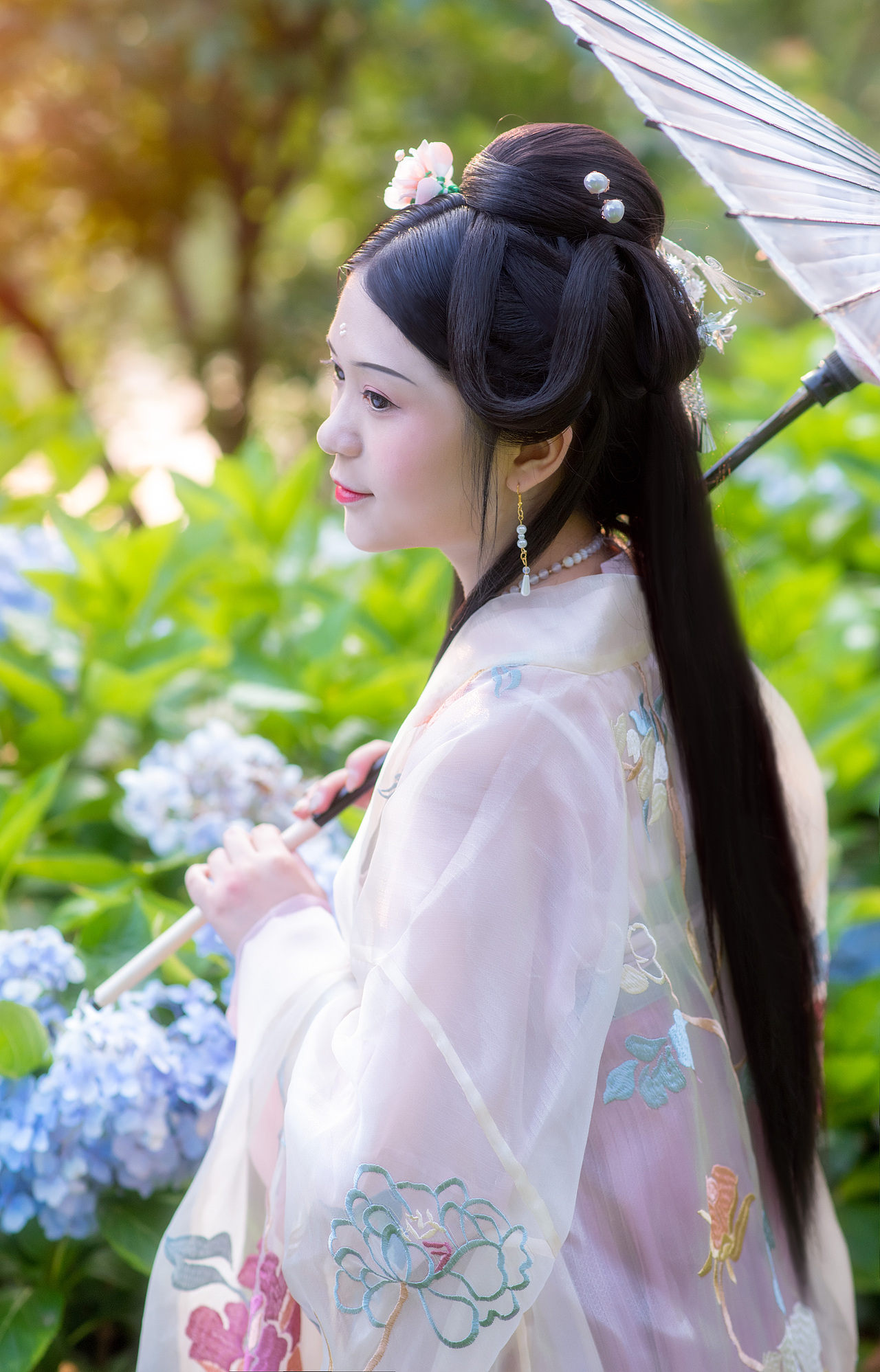 客\绣球花（图ZMTY2NjkxNjA0） - 人像摄影 - 站酷设计师荮桑不是药桑原创素材 - 站酷ZCOOL