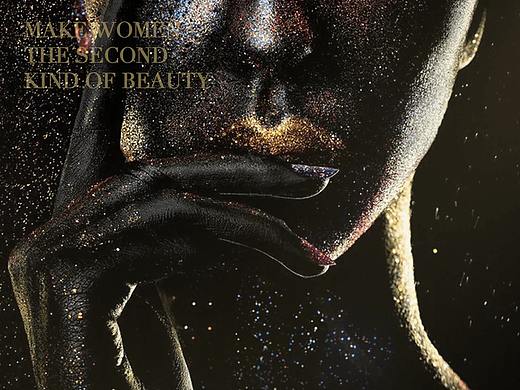 私密产品海报（黑金风格）