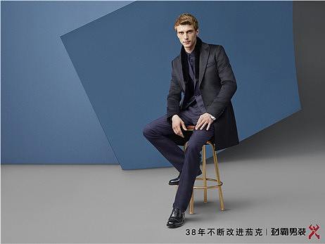 追求时尚生活穿劲霸男装