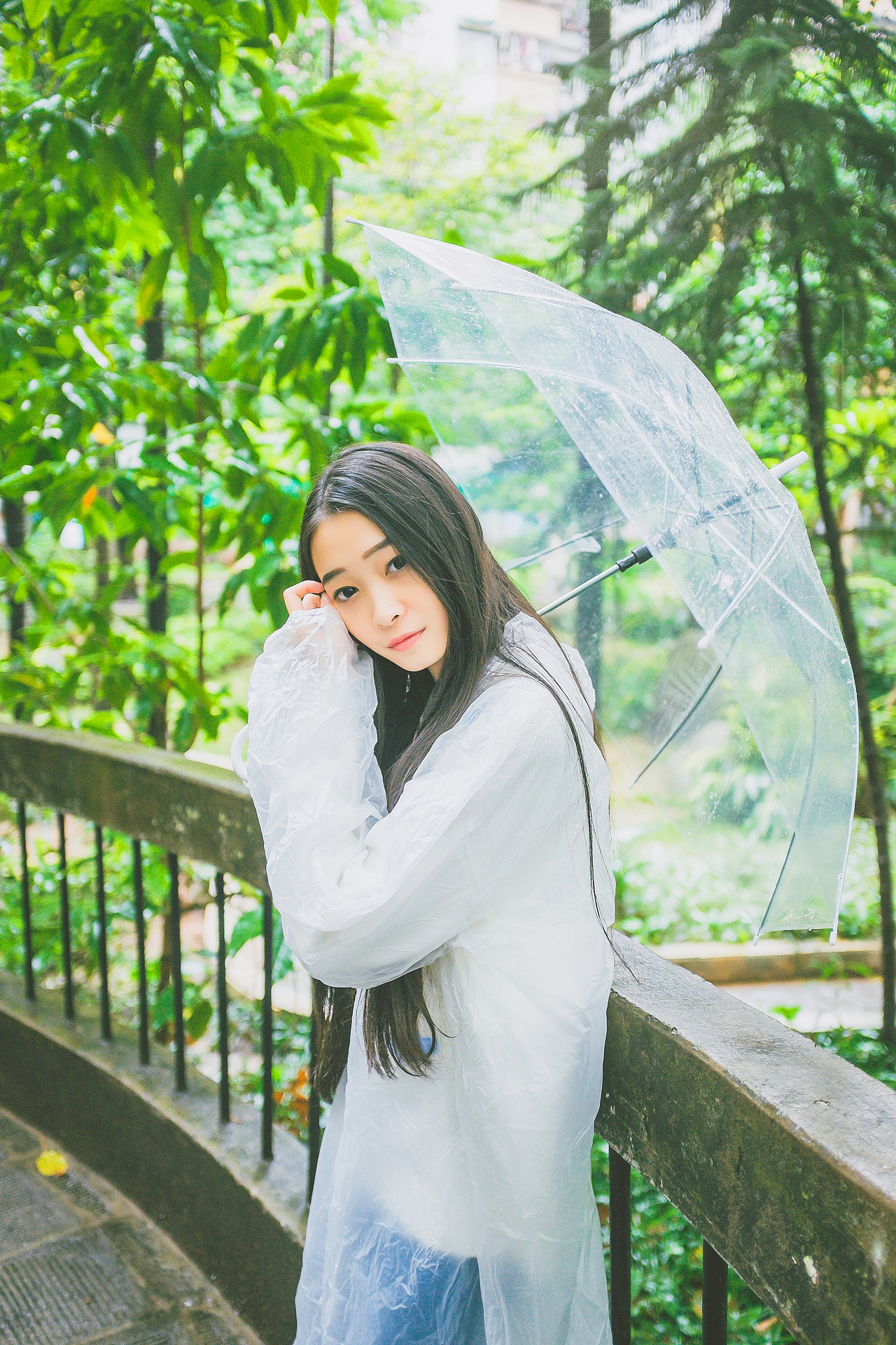 听见下雨的声音。（图ZMzc1MzMzNTI=） - 人像摄影 - 站酷设计师HUANGZHIYUE原创素材 - 站酷ZCOOL