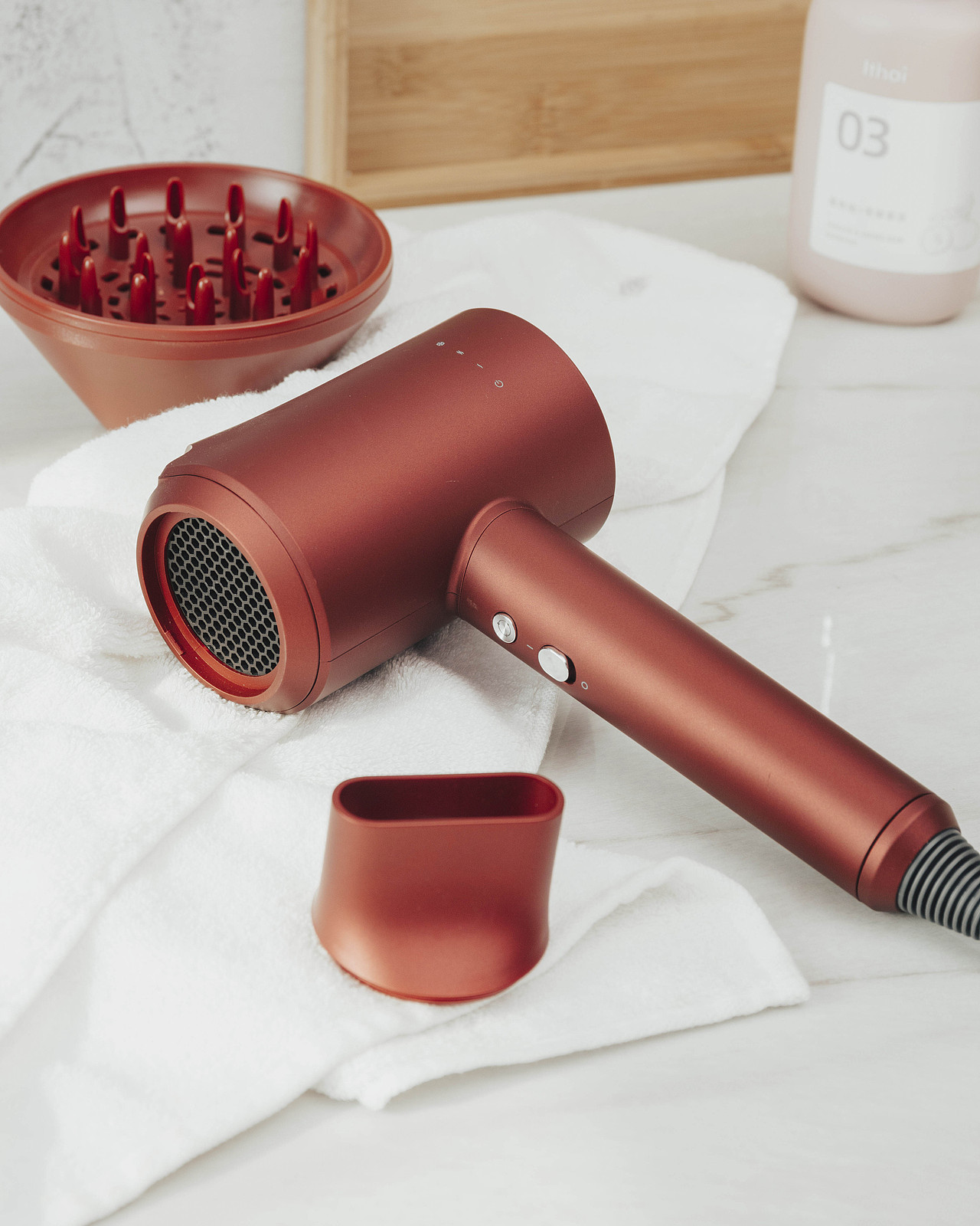 家用吹风机（图ZMjM1ODY4NTgw） - 产品摄影 - 站酷设计师文莱j原创素材 - 站酷ZCOOL