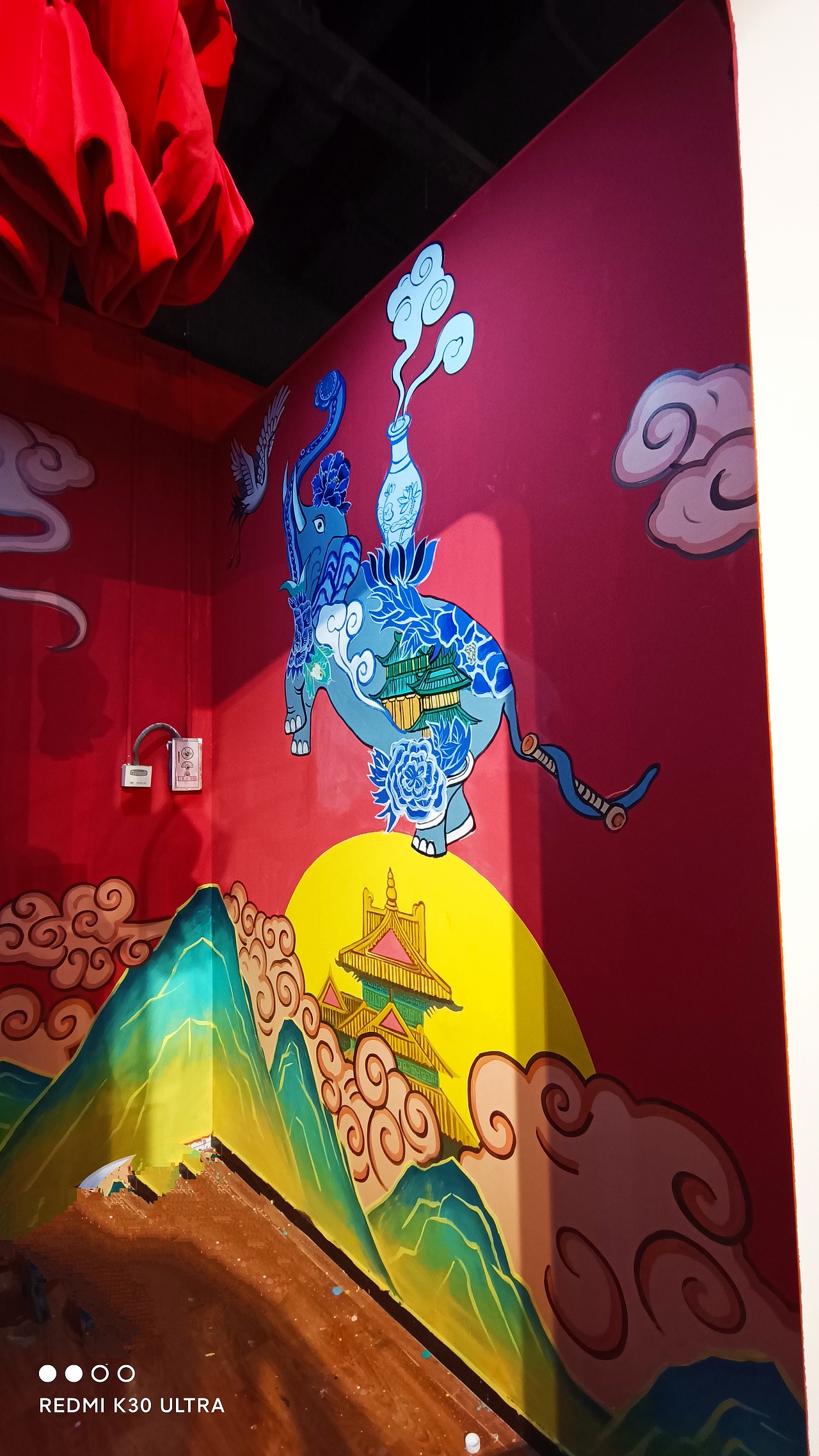 国潮风墙体彩绘