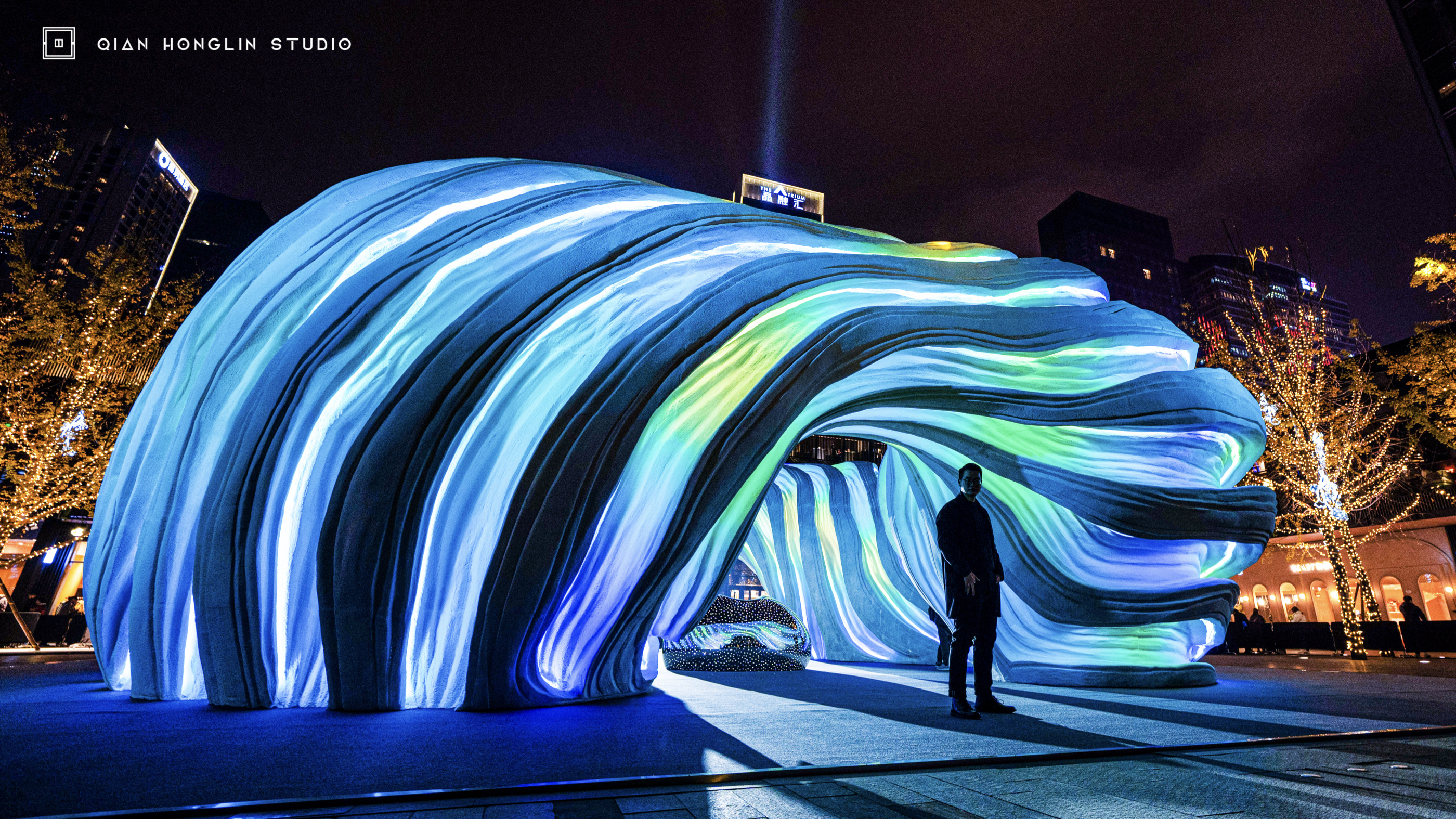 成都远洋太古里《时空之眼》,穿越宇宙的对话