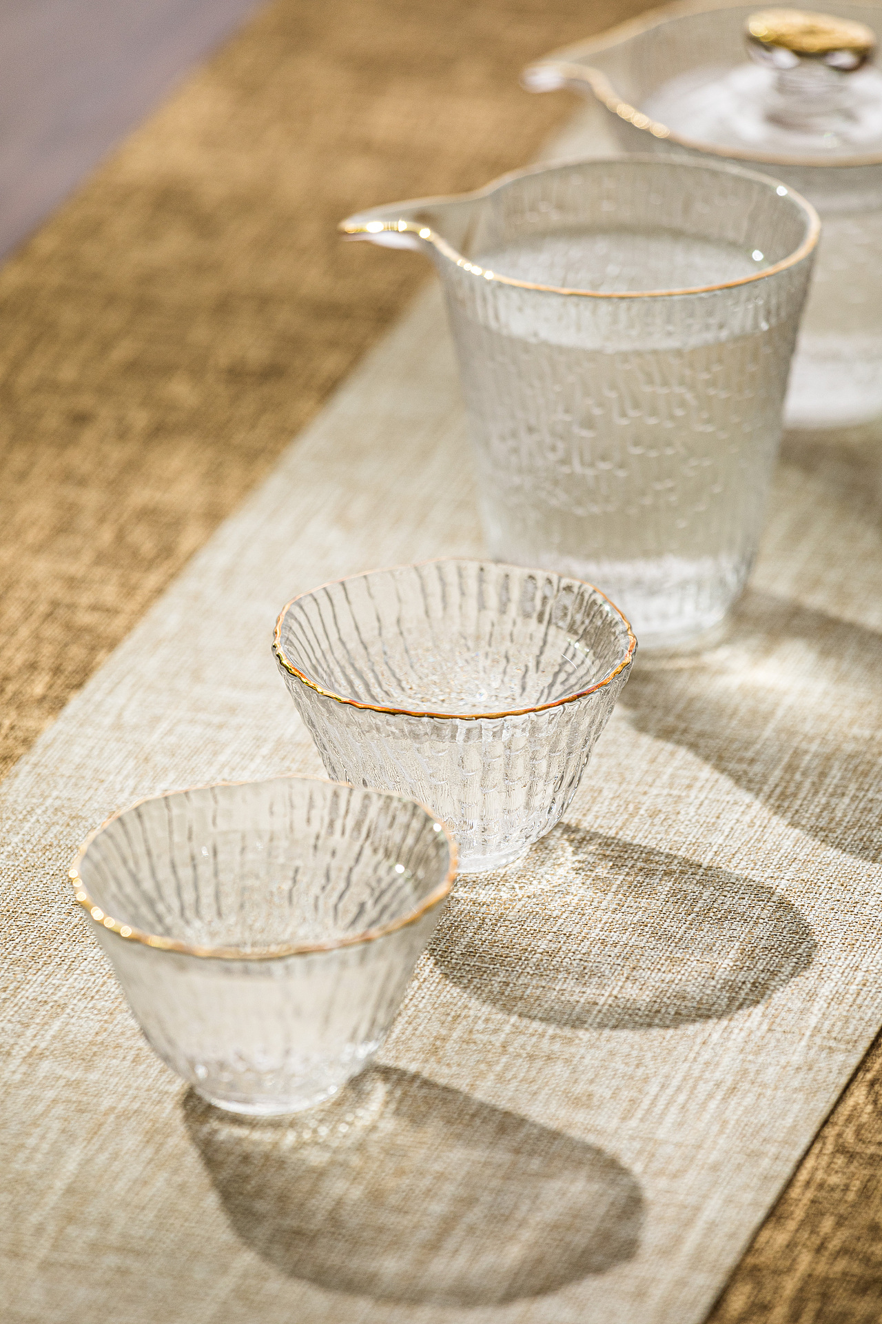 《在银色的月光下》| 茶具 | 盖碗 | 公道杯 | 茶杯（图ZMjYzMjczMzA0） - 产品摄影 - 站酷设计师一毛拍美器原创素材 - 站酷ZCOOL