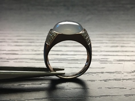 珠宝设计-18K金镶钻翡翠戒指