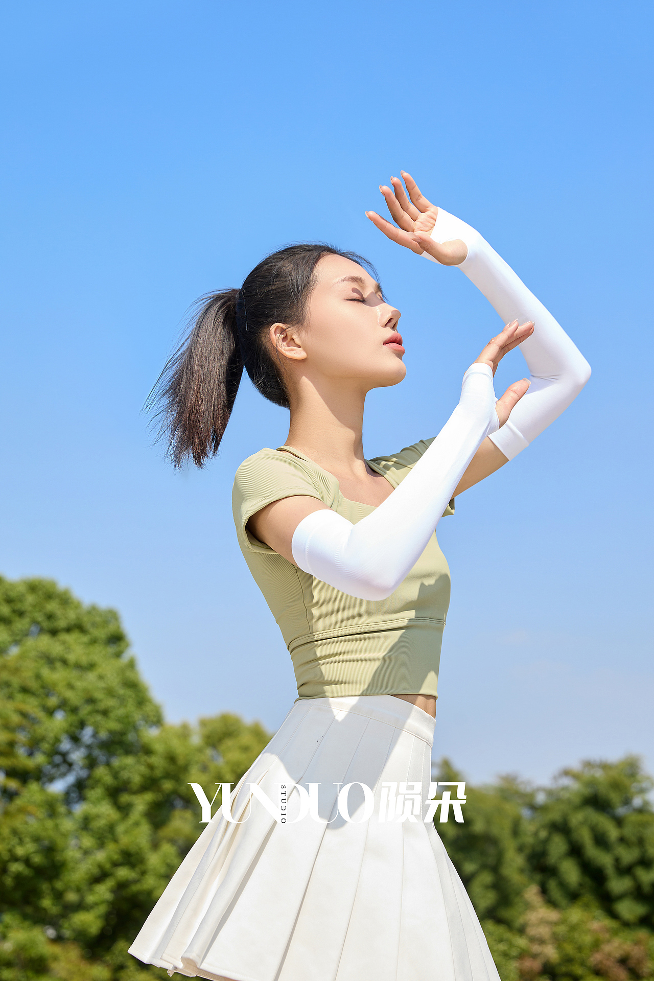 防嗮口罩 防晒冰袖 防晒衣 防晒帽 焦下风格防嗮（图ZMzU0NzkyMTA0） - 产品摄影 - 站酷设计师陨朵商拍刘大奇原创素材 - 站酷ZCOOL