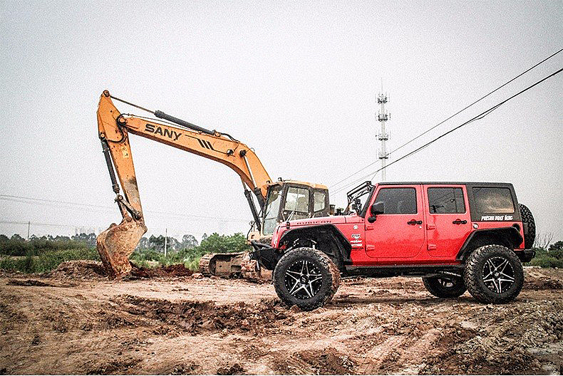 牧马人改装外景拍摄（图ZMjY2NjY0ODM2） - 产品摄影 - 站酷设计师Herzog_原创素材 - 站酷ZCOOL