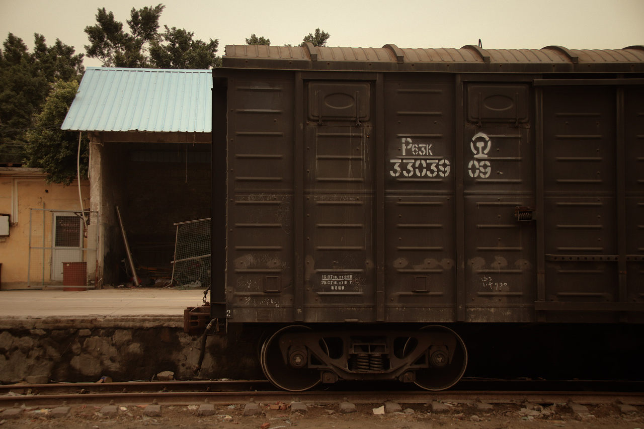 废弃的火车站中国图片