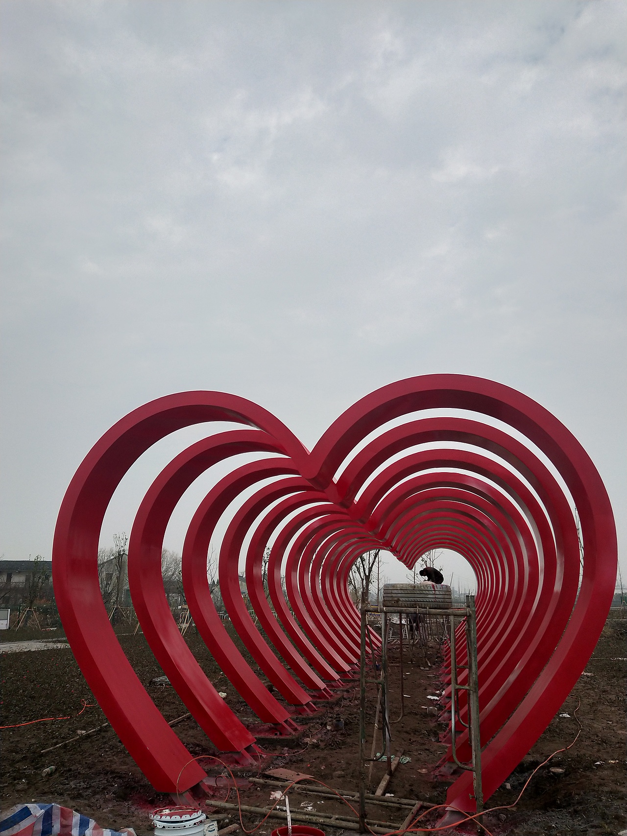 湖州心型廊雕塑
