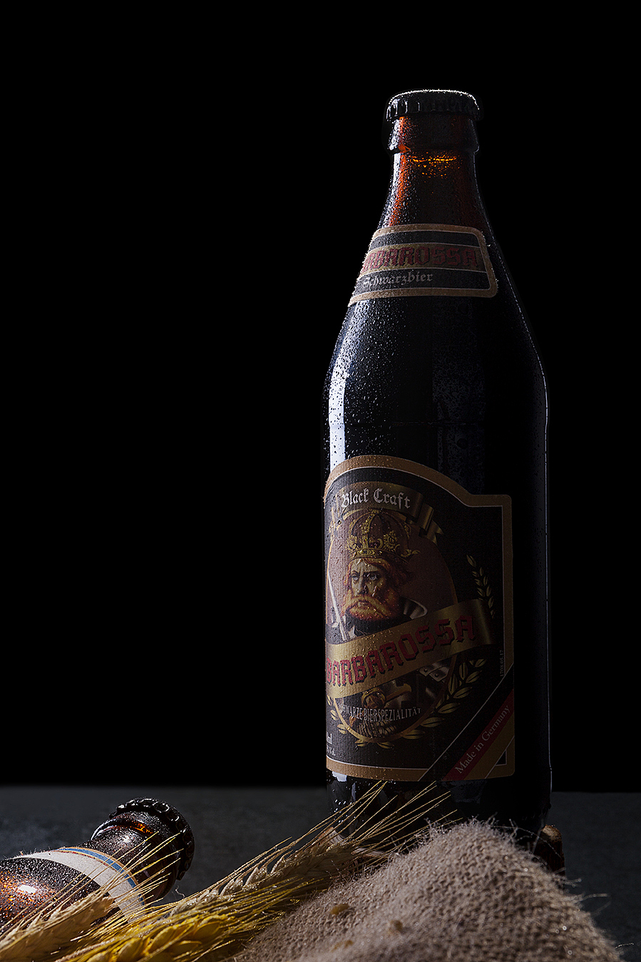 国王啤酒-进口啤酒摄影-酒类电商设计（图ZOTE1NTU1MDg=） - 电商 - 站酷设计师JayChen1987原创素材 - 站酷ZCOOL