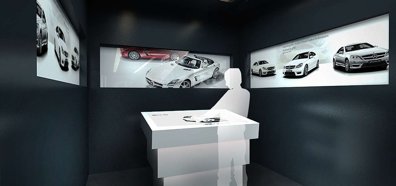 空间与多媒体_AMG路演车内设计