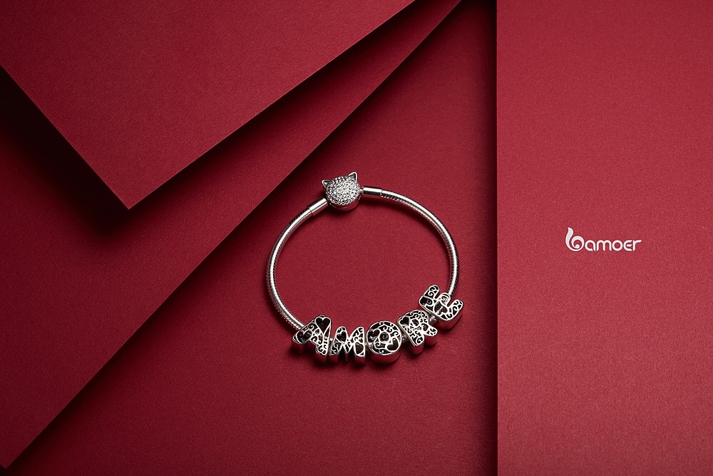 手链！（图ZMTU5NzM3NzIw） - 产品摄影 - 站酷设计师胡皮原创素材 - 站酷ZCOOL