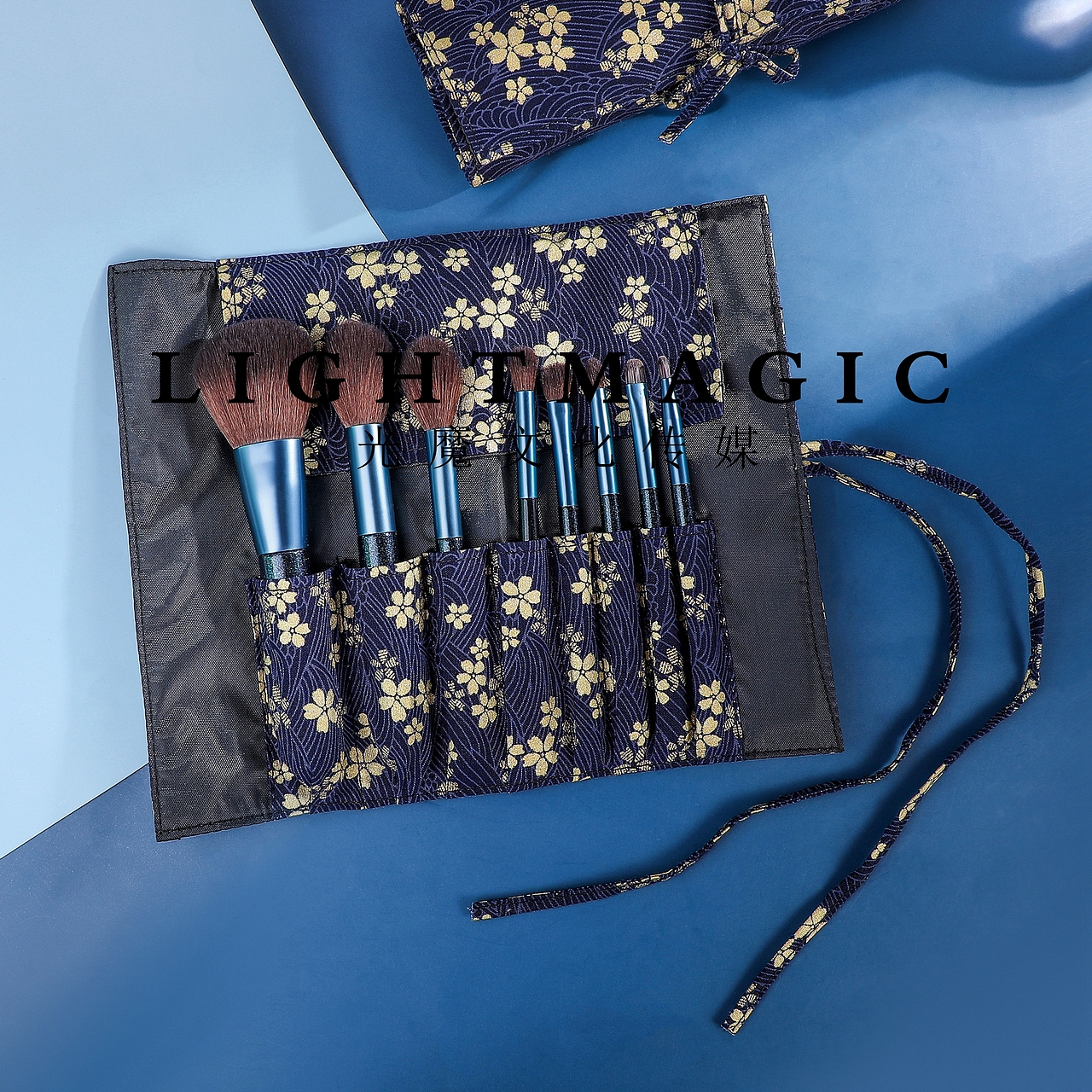 化妆刷（图ZMjU2NzYwOTA0） - 产品摄影 - 站酷设计师天青色吖原创素材 - 站酷ZCOOL