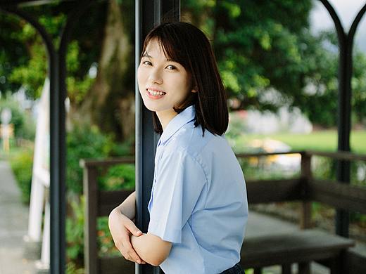 去年的夏天，我们都笑的很甜（个人主页-ZMzg1NTg3MDg=） - 人像摄影 - 站酷设计师翟叔原创素材 - 站酷ZCOOL