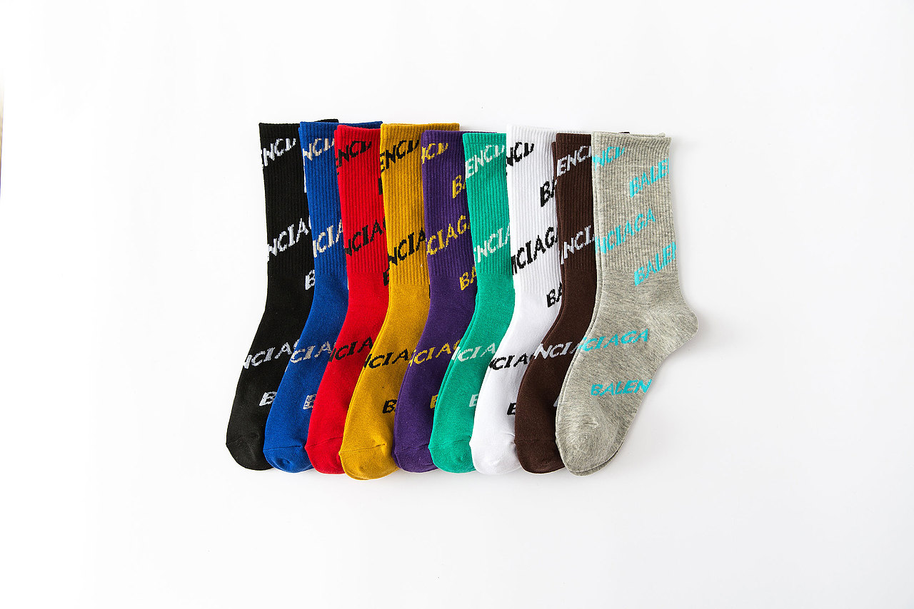 2019春夏女潮袜INS国潮字母袜日系街拍人像女生（图ZMTg4NDM2NDMy） - 人像摄影 - 站酷设计师承影摄计原创素材 - 站酷ZCOOL