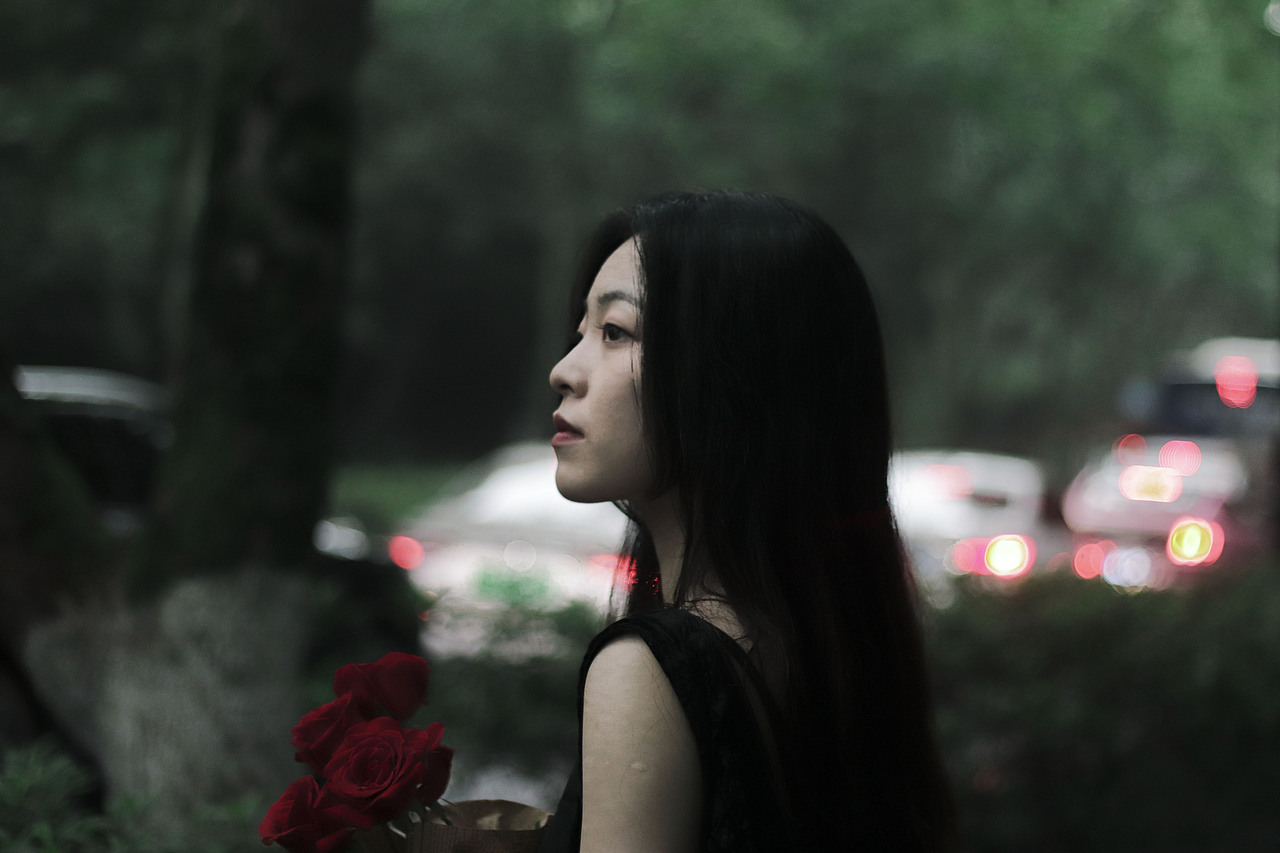 下午四点，树林尽头的长椅见（图ZMjYxNzU0MzI0） - 人像摄影 - 站酷设计师奶茶桶原创素材 - 站酷ZCOOL