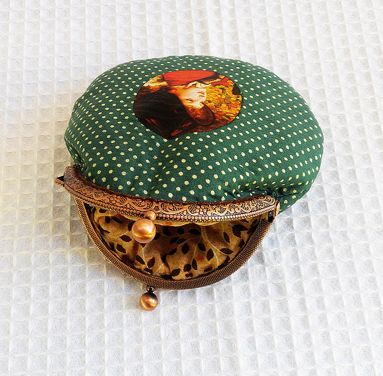 布艺手工口金包女王的花园（图ZMjQ2NTMwNDA=） - 工艺品设计 - 站酷设计师zxl8795757原创素材 - 站酷ZCOOL