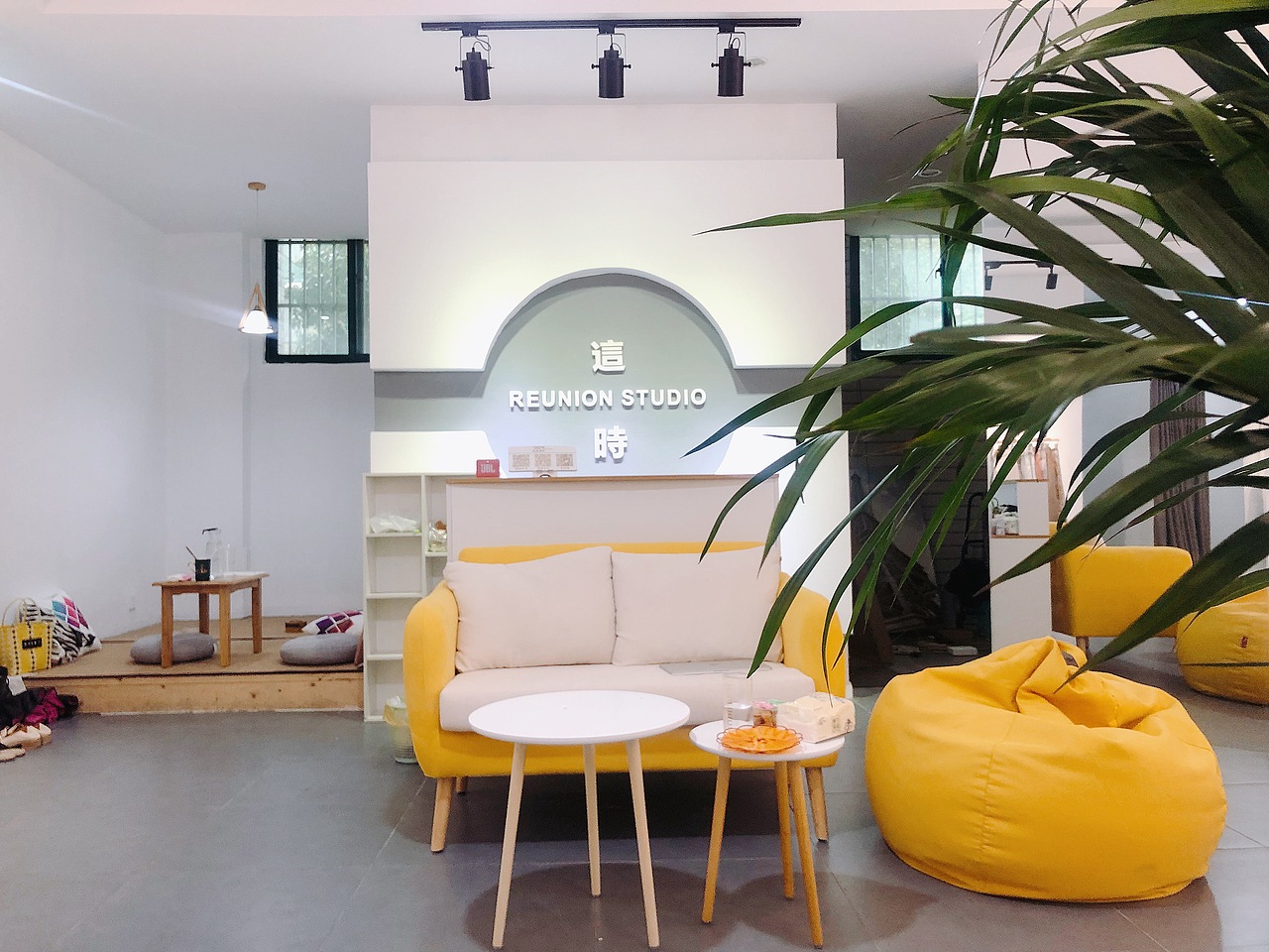 这 时 | 花 开 服装主题品牌设计