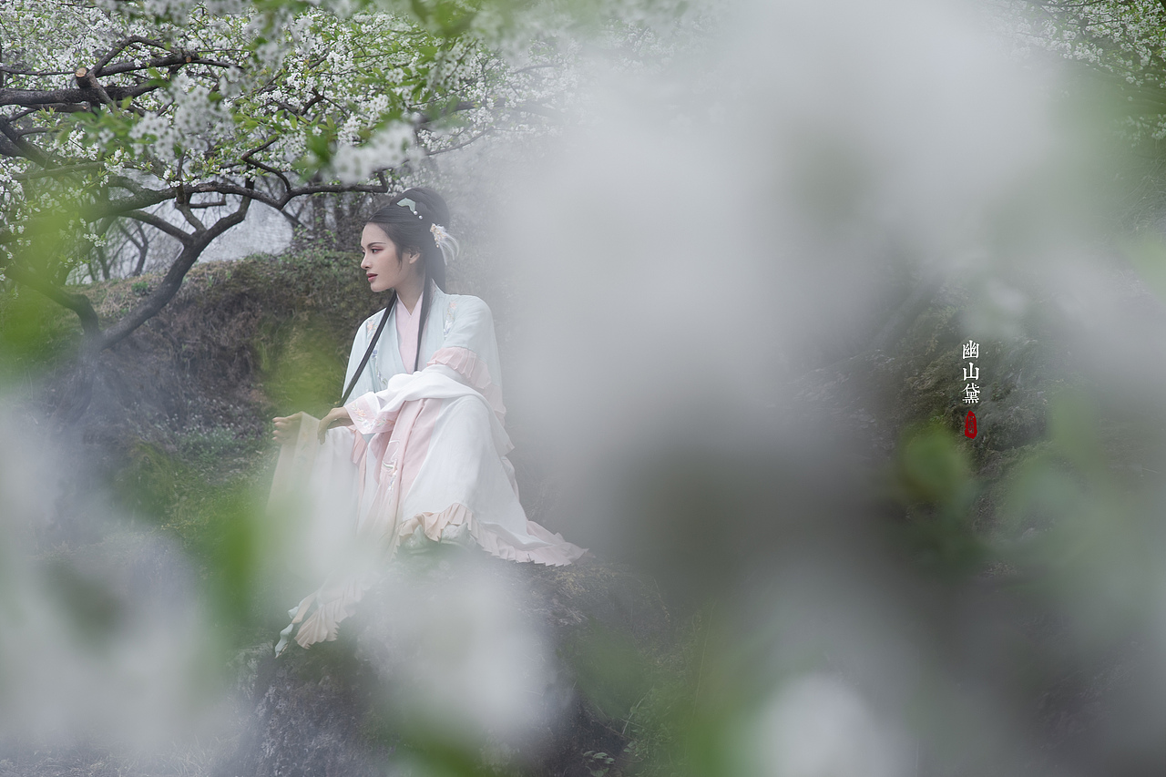 幽山黛——汉服意境人像后期(图ZMTU1NjkwMTg4) - 人像摄影 - 站酷设计师钦钦子Emma原创素材 - 站酷ZCOOL