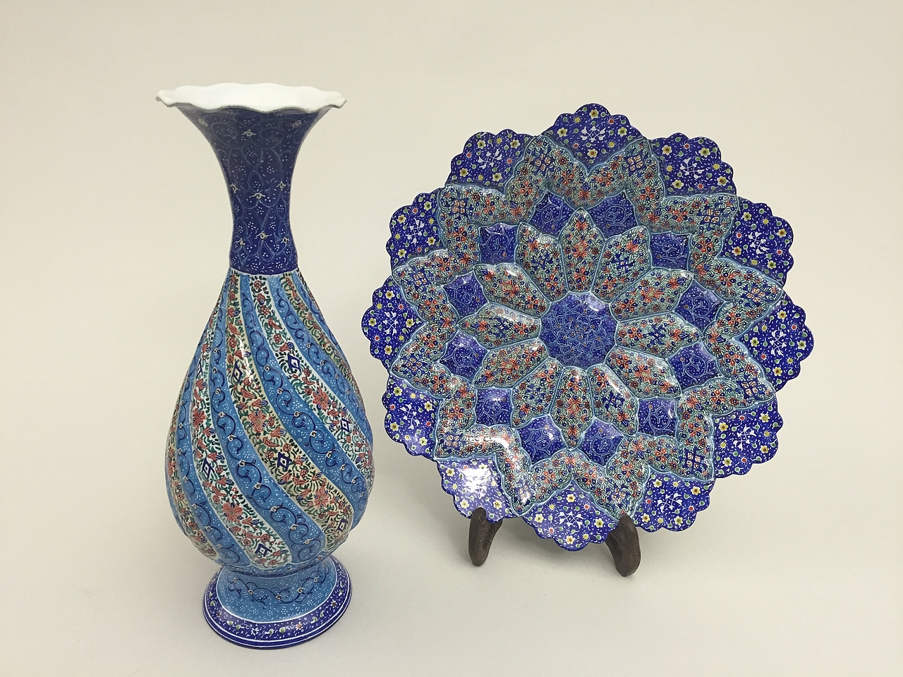 米娜;波斯铜胎画珐琅