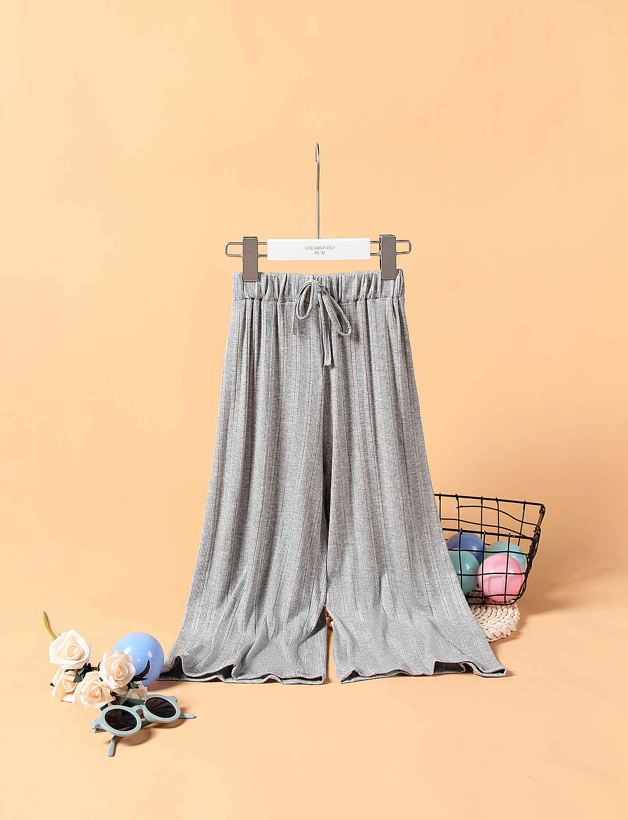 童装挂拍平铺拍摄服装白底图拍摄