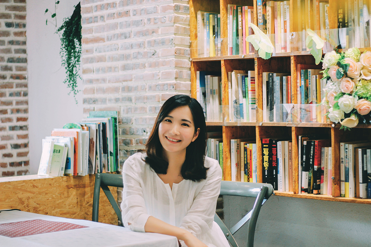 阳光般笑容的女孩（图ZNDYzMzA2MjQ=） - 人像摄影 - 站酷设计师拉沙原创素材 - 站酷ZCOOL