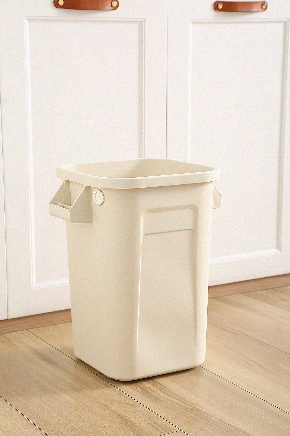 产品摄影垃圾桶（图ZMzcwNDE3NDky） - 产品摄影 - 站酷设计师Z77216142原创素材 - 站酷ZCOOL