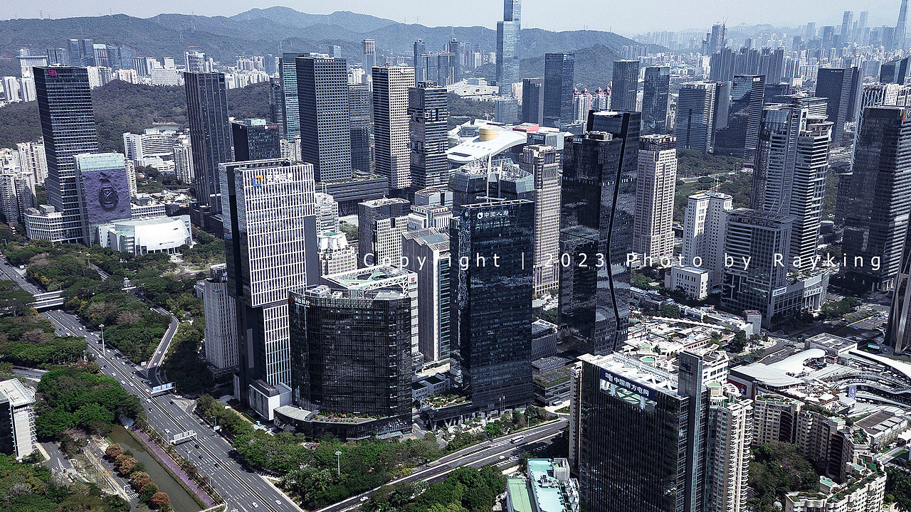 深圳CBD密集高楼的压迫感