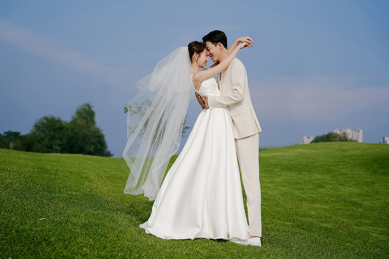 我们的草坪婚纱照,拍到了爱情最美好的模样