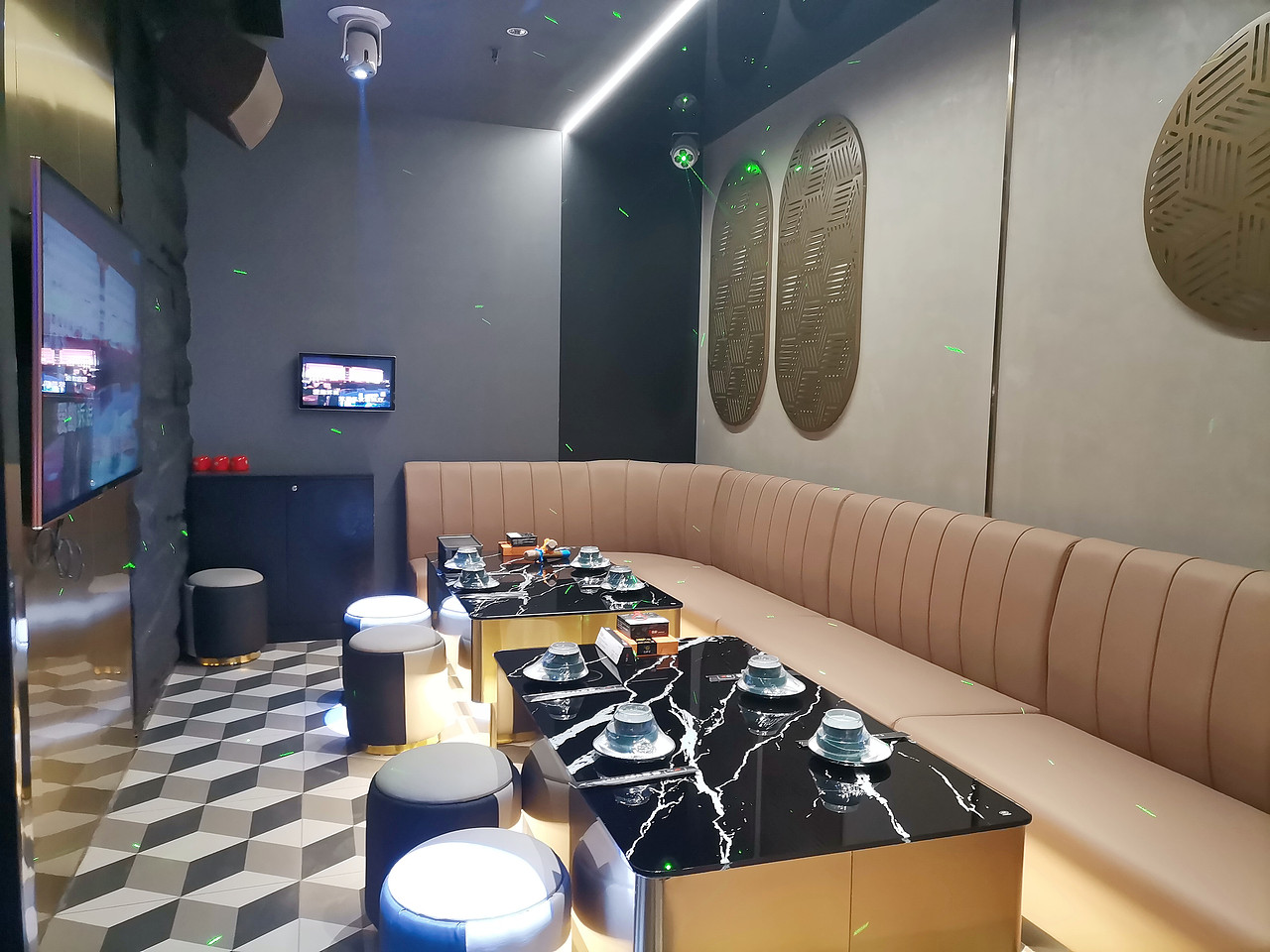 银川装修公司|银川鼎龙音乐餐厅装修设计实景方案（图ZMzU3OTEyNzcy） - 商业空间设计 - 站酷设计师宁夏镹臻工装原创素材 - 站酷ZCOOL